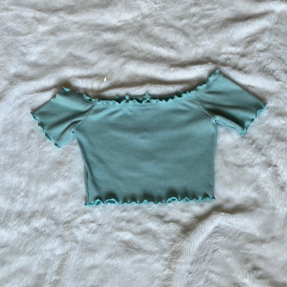 off shoulder crop top